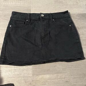 black pacsun mini skirt size 24”